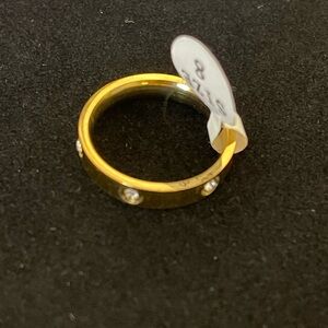 Fashion Jewelry-Gold Ring with Crystal Details